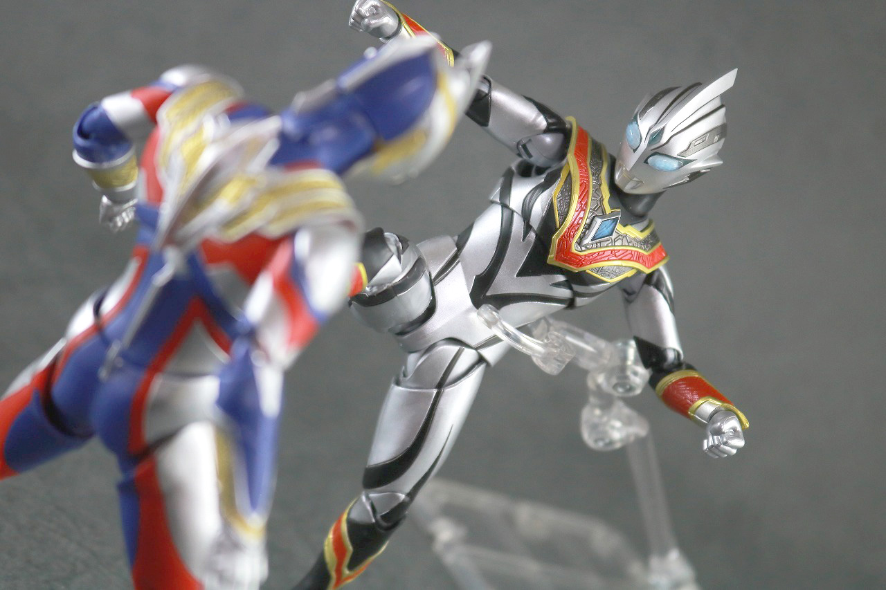 S.H.フィギュアーツ　イーヴィルトリガー　レビュー　アクション　ウルトラマントリガー　マルチタイプ