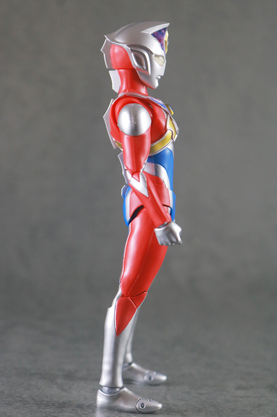 S.H.フィギュアーツ　ウルトラマンデッカー フラッシュタイプ　レビュー　　本体