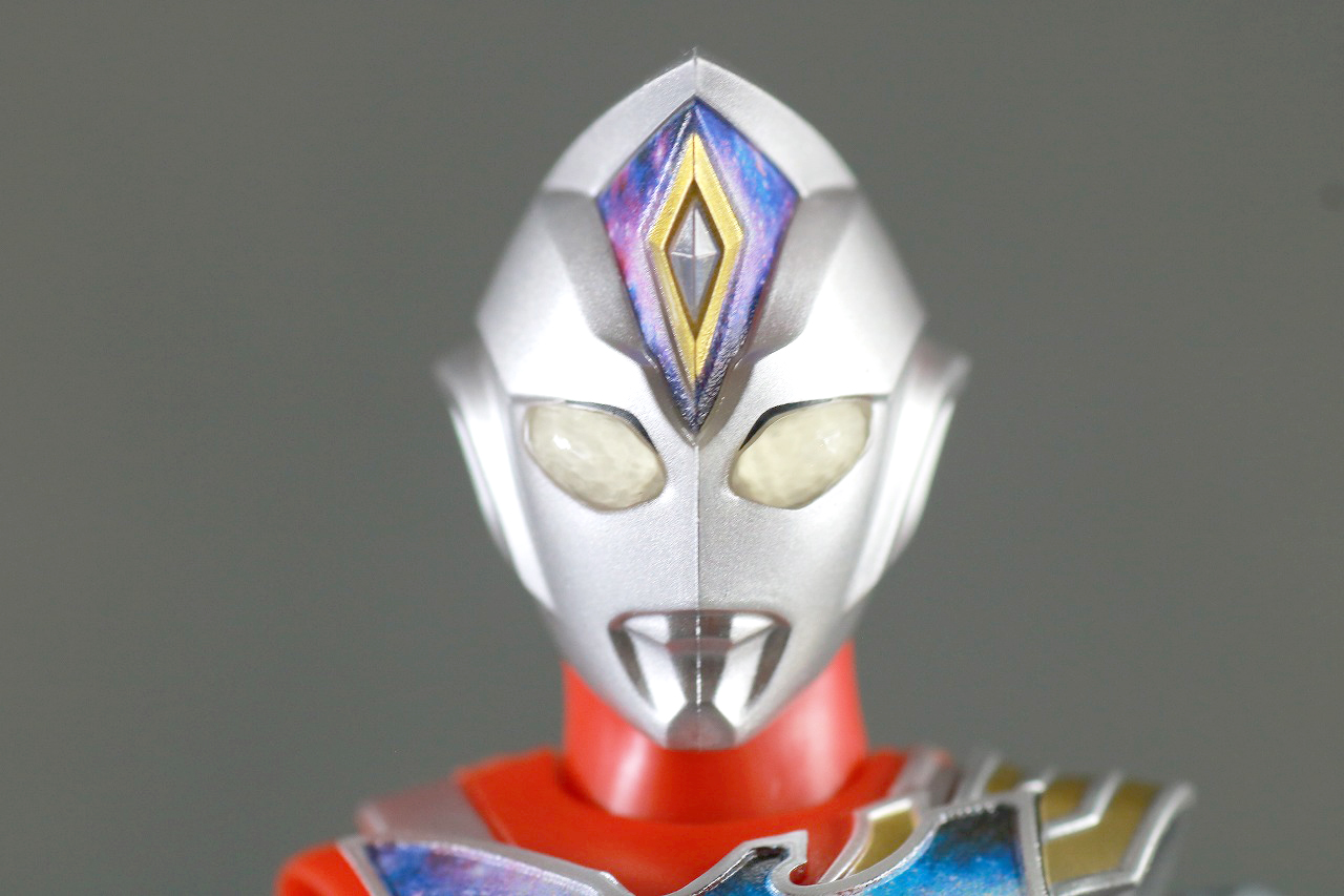 S.H.フィギュアーツ　ウルトラマンデッカー フラッシュタイプ　レビュー　　本体