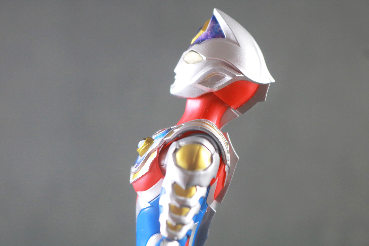 S.H.フィギュアーツ　ウルトラマンデッカー フラッシュタイプ　レビュー　　可動範囲