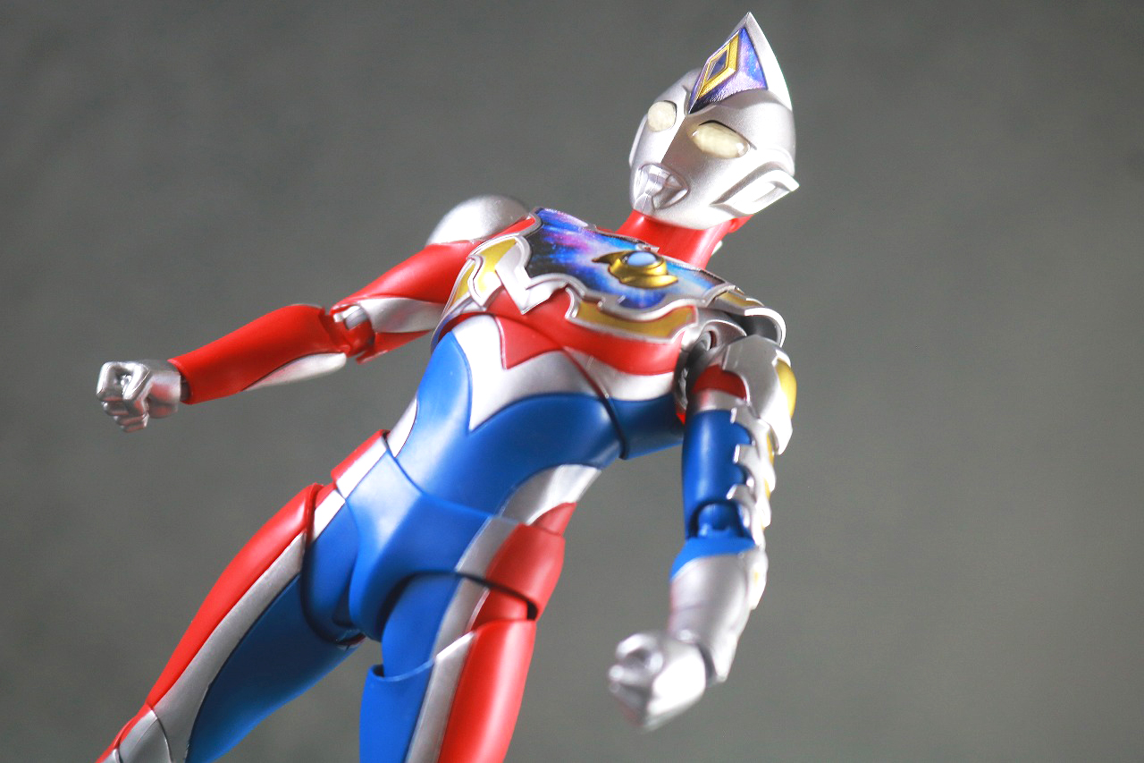 S.H.フィギュアーツ　ウルトラマンデッカー フラッシュタイプ　レビュー　　アクション