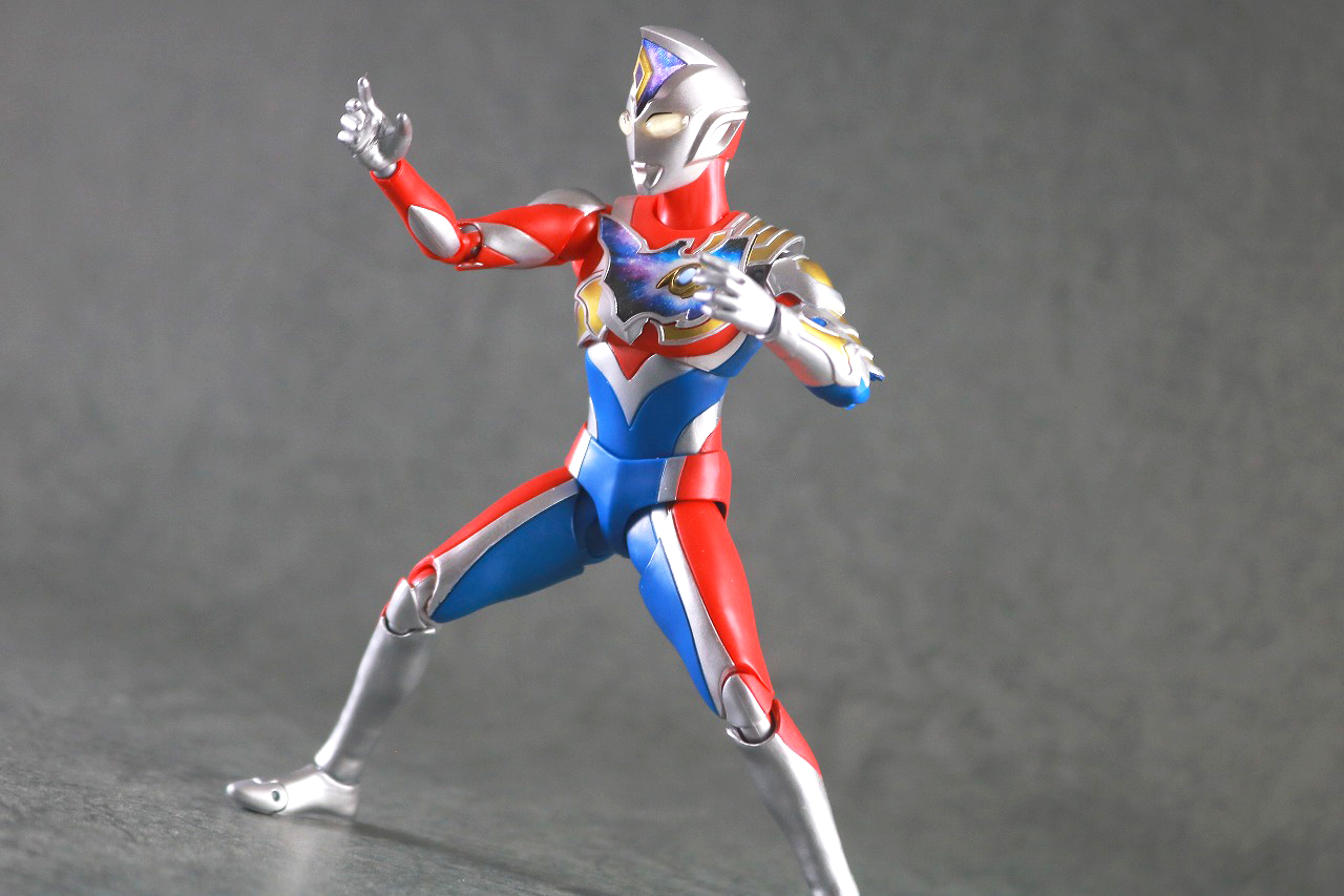 S.H.フィギュアーツ　ウルトラマンデッカー フラッシュタイプ　レビュー　　アクション