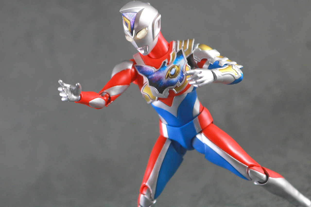 S.H.フィギュアーツ　ウルトラマンデッカー フラッシュタイプ　レビュー　　アクション