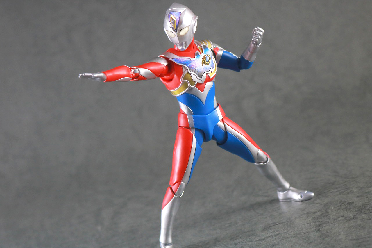 S.H.フィギュアーツ　ウルトラマンデッカー フラッシュタイプ　レビュー　　アクション