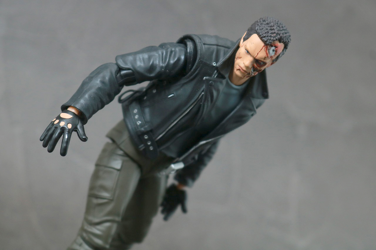 MAFEX　T-800　ターミネーター　レビュー　アクション