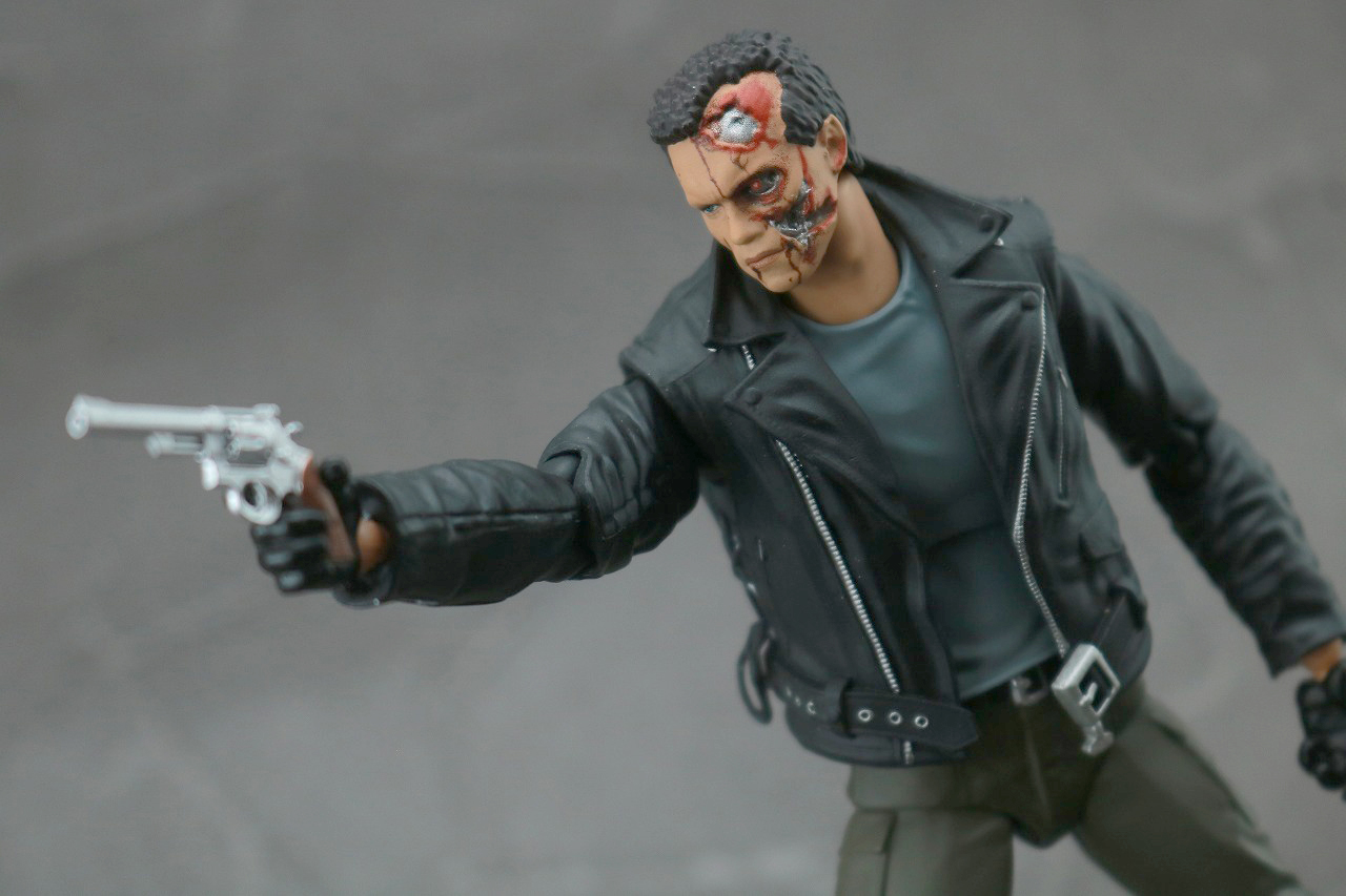 MAFEX　T-800　ターミネーター　レビュー　アクション