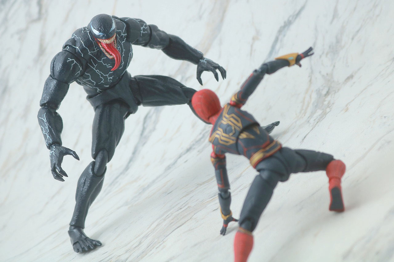 S.H.フィギュアーツ　ヴェノム（レット・ゼア・ビー・カーネイジ）　アクション　スパイダーマン　インテグレーテッドスーツ