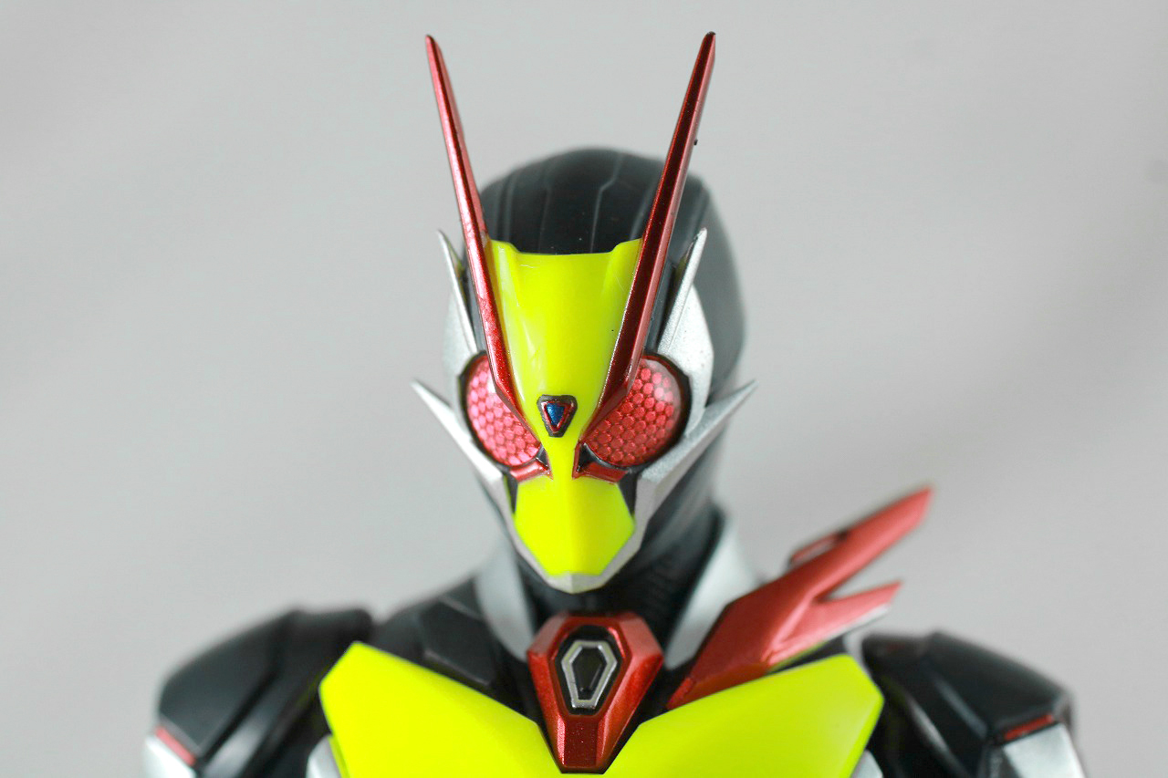 S.H.フィギュアーツ　仮面ライダーゼロツー　イズVer.　レビュー　本体