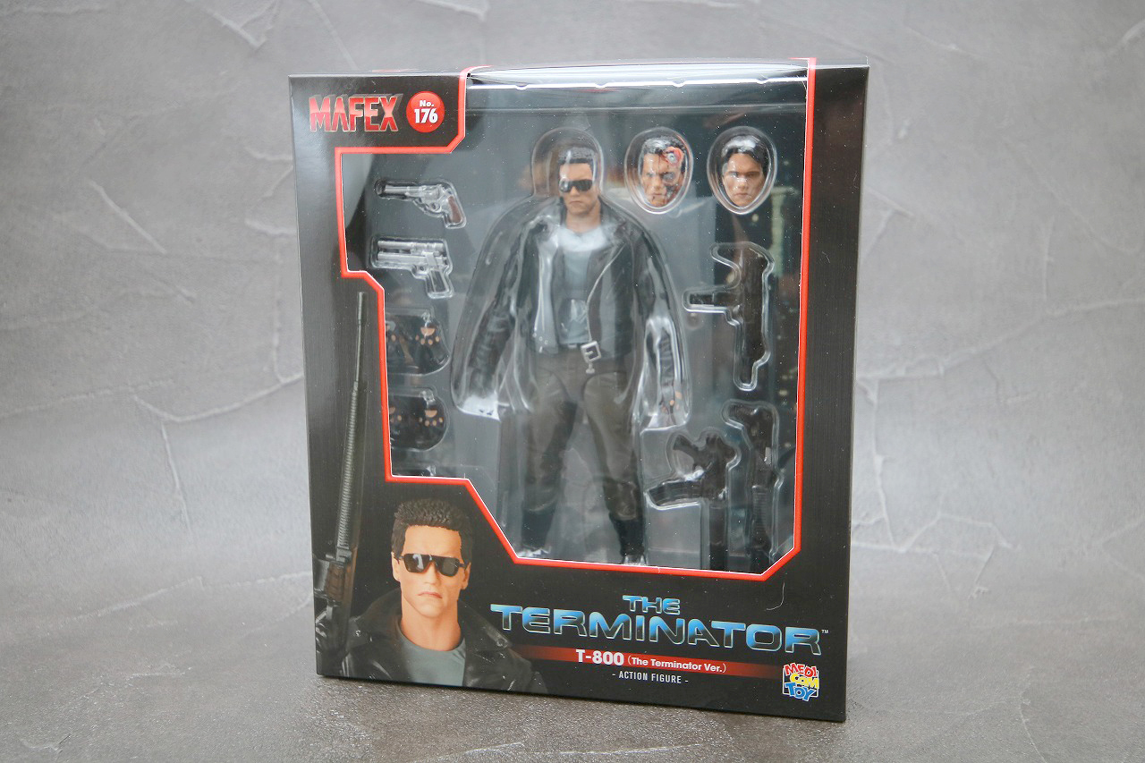 MAFEX　T-800　ターミネーター　レビュー　パッケージ