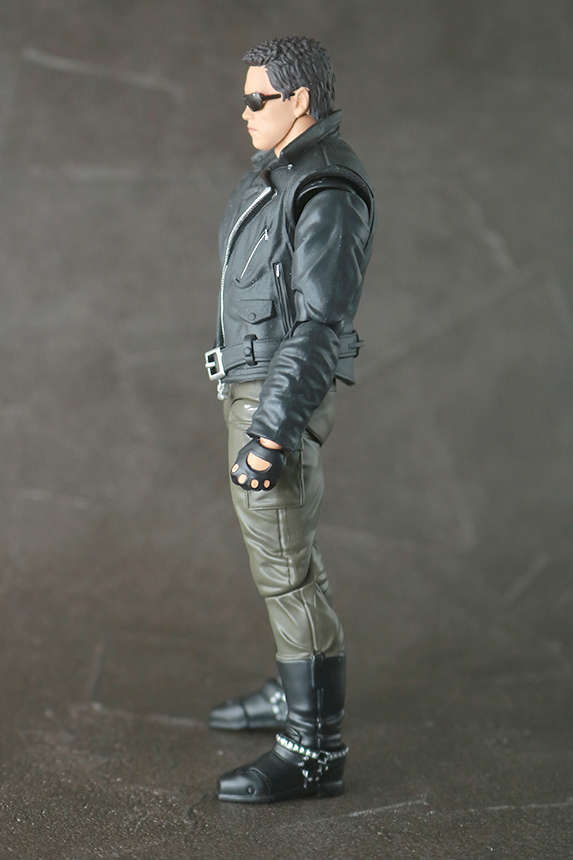 MAFEX　T-800　ターミネーター　レビュー　本体