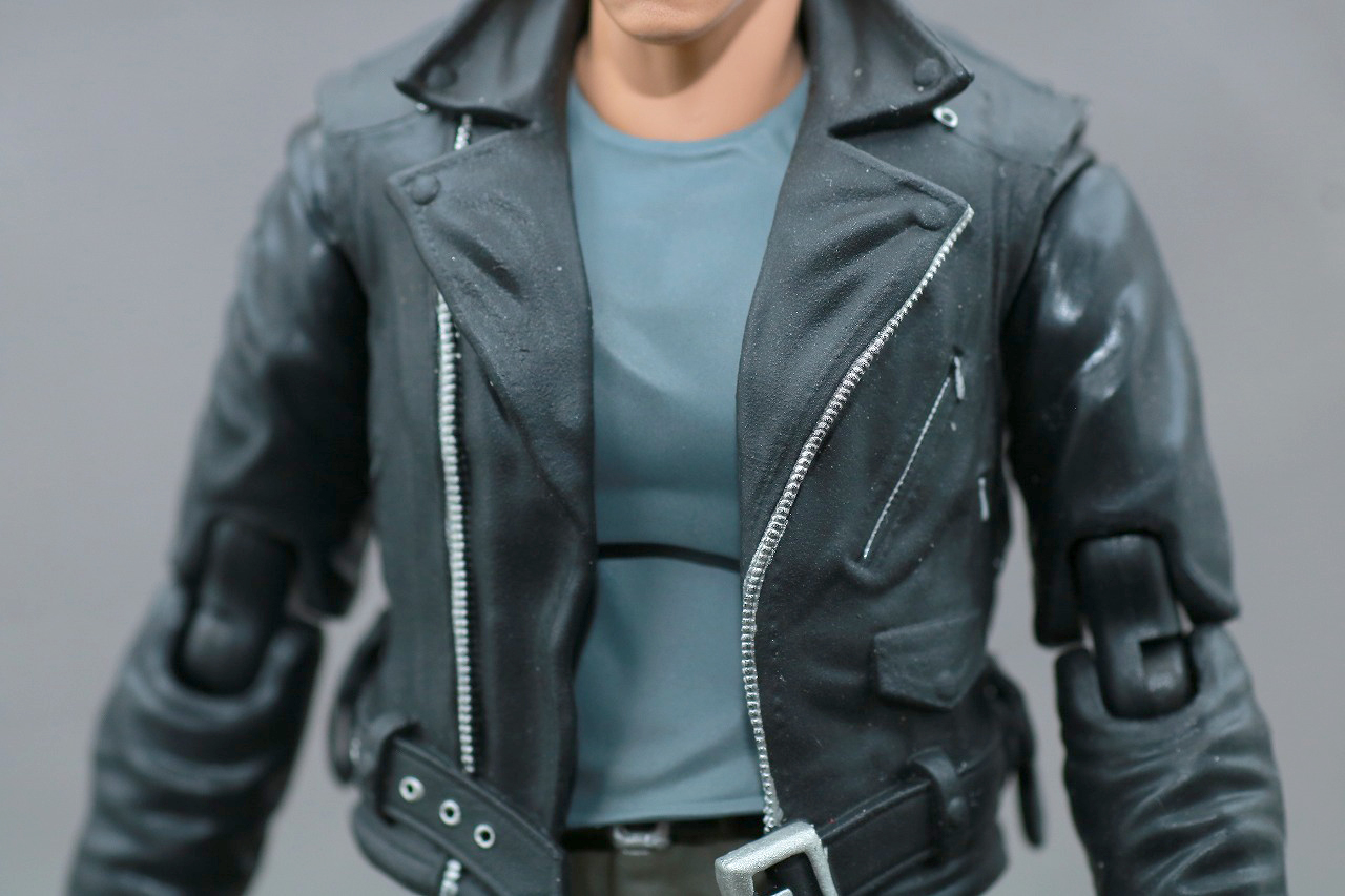 MAFEX　T-800　ターミネーター　レビュー　本体