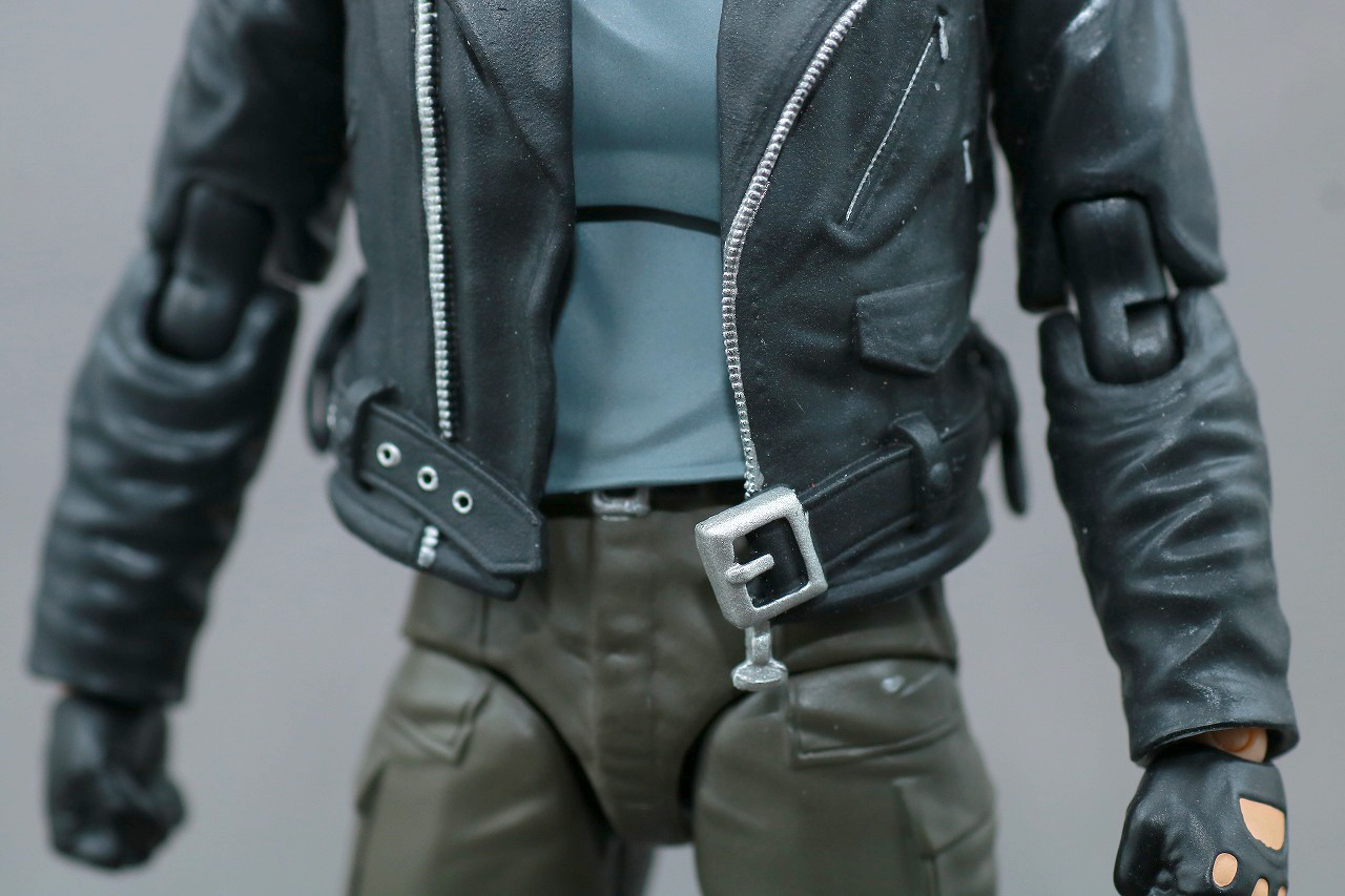 MAFEX　T-800　ターミネーター　レビュー　本体