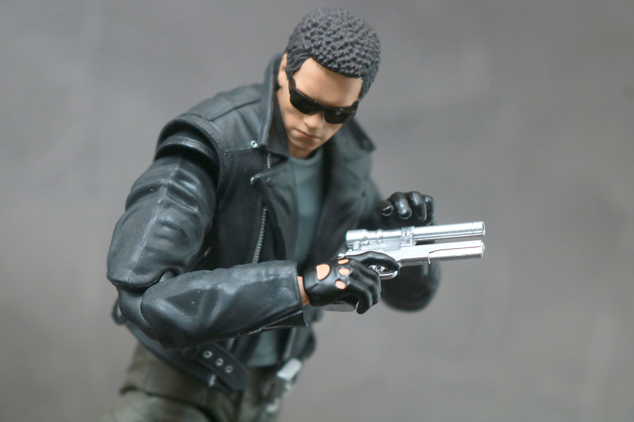 MAFEX　T-800　ターミネーター　レビュー　アクション