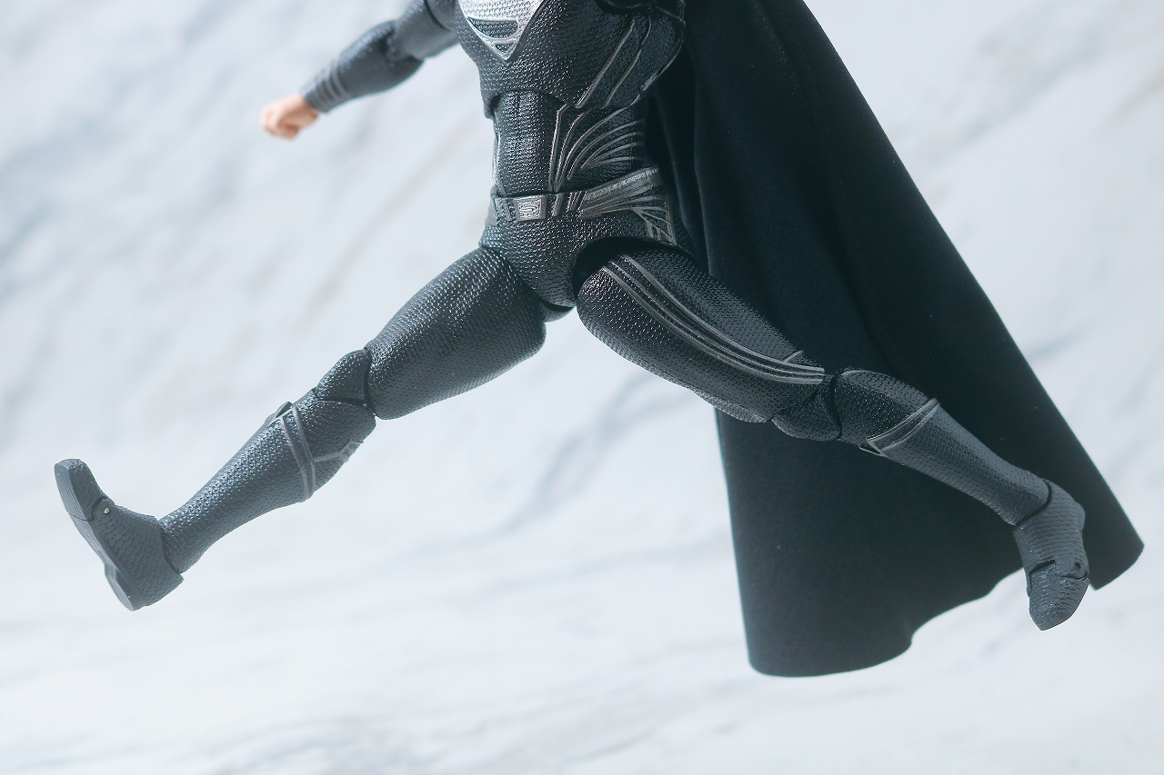 MAFEX　スーパーマン（『ジャスティス・リーグ：ザック・スナイダーカット』　レビュー　可動範囲　