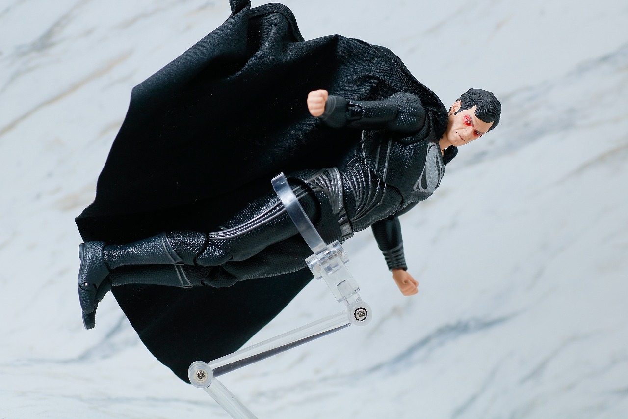 MAFEX　スーパーマン（『ジャスティス・リーグ：ザック・スナイダーカット』　レビュー　アクション　