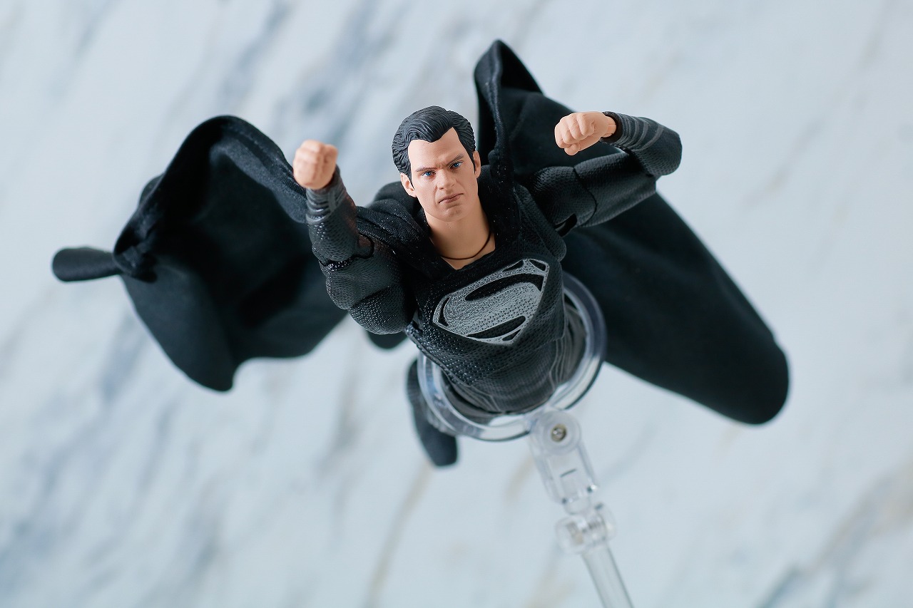 MAFEX　スーパーマン（『ジャスティス・リーグ：ザック・スナイダーカット』　レビュー　アクション　