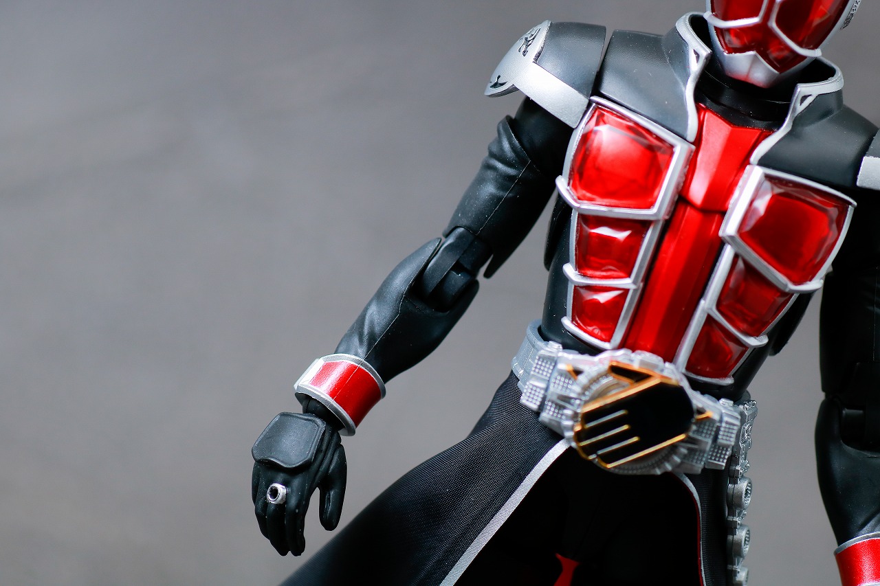 S.H.フィギュアーツ　仮面ライダーウィザード フレイムスタイル 真骨彫製法　10tn anniversary ver.　レビュー　本体