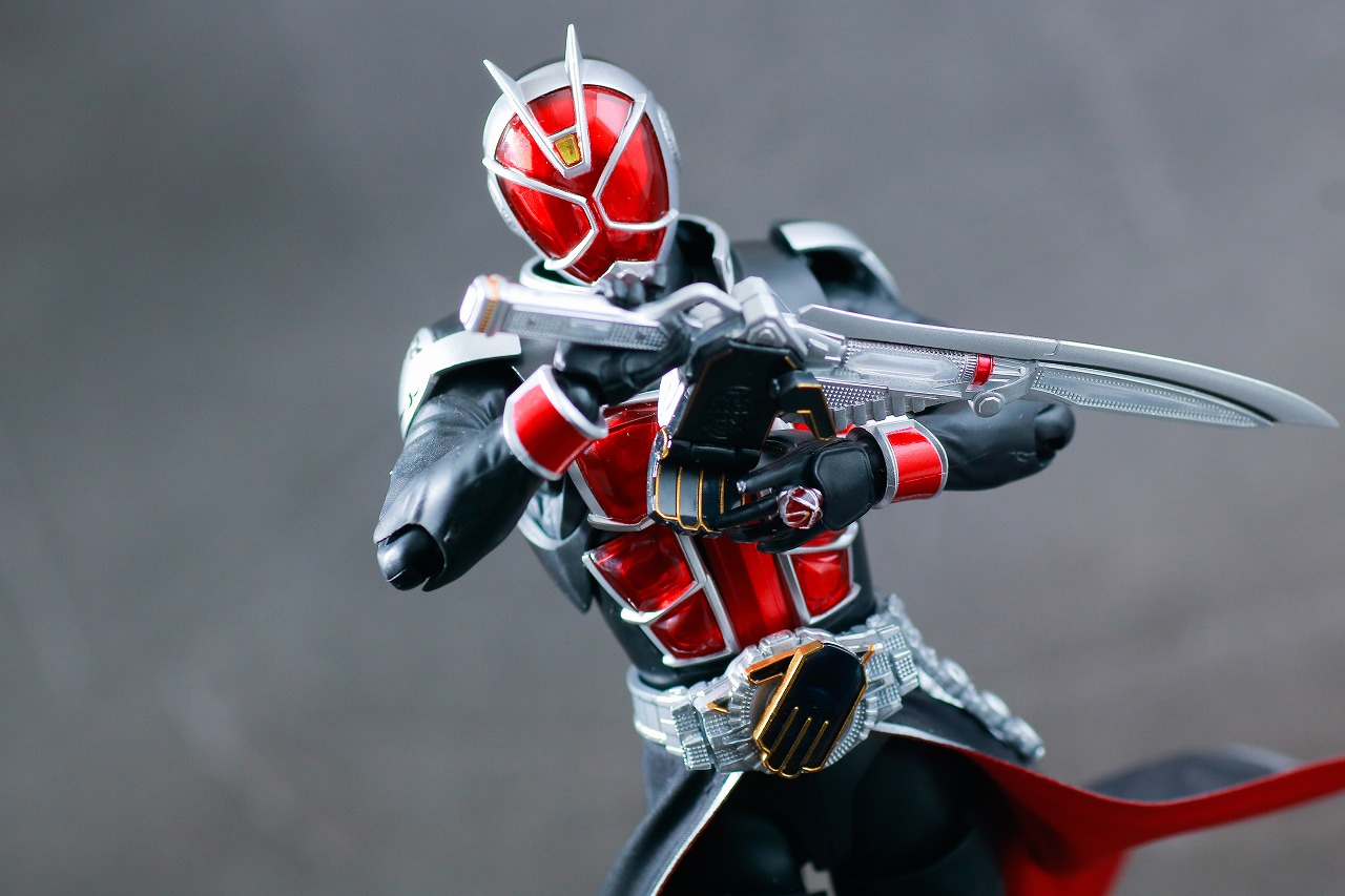 S.H.フィギュアーツ　仮面ライダーウィザード フレイムスタイル 真骨彫製法　10tn anniversary ver.　レビュー　アクション