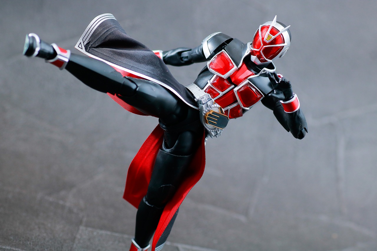 S.H.フィギュアーツ　仮面ライダーウィザード フレイムスタイル 真骨彫製法　10tn anniversary ver.　レビュー　アクション