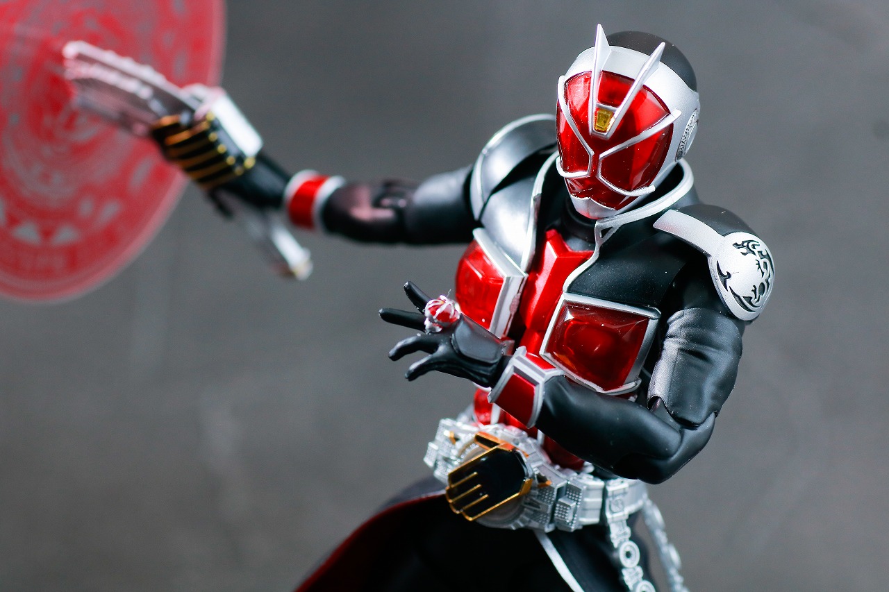 S.H.フィギュアーツ　仮面ライダーウィザード フレイムスタイル 真骨彫製法　10tn anniversary ver.　レビュー　アクション