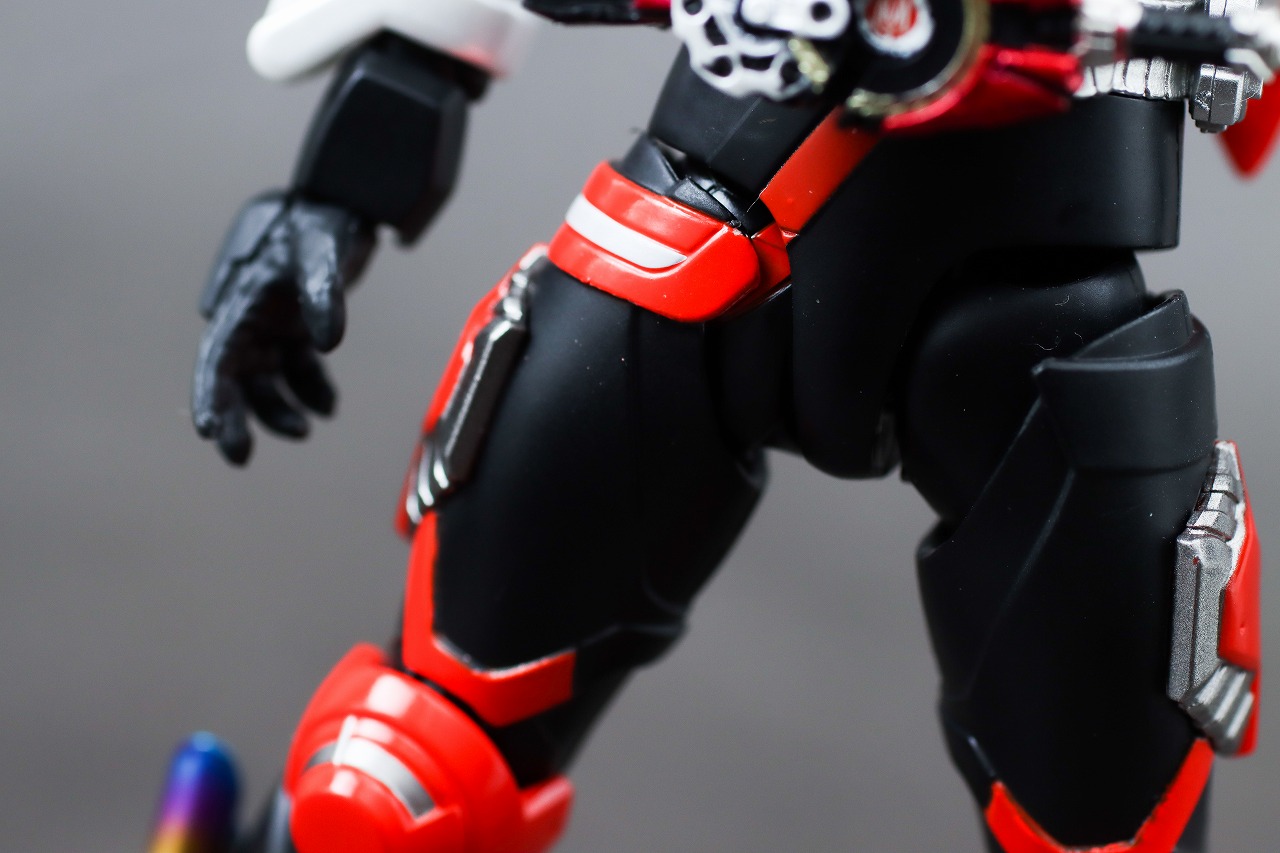 S.H.フィギュアーツ　仮面ライダーギーツ マグナムブーストフォーム　レビュー　本体