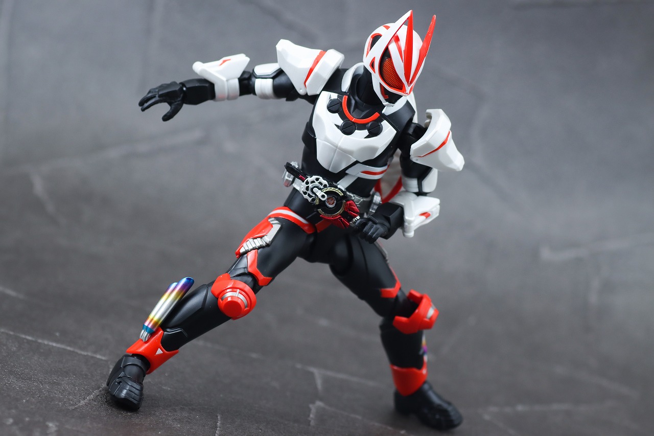 S.H.フィギュアーツ　仮面ライダーギーツ マグナムブーストフォーム　レビュー　アクション