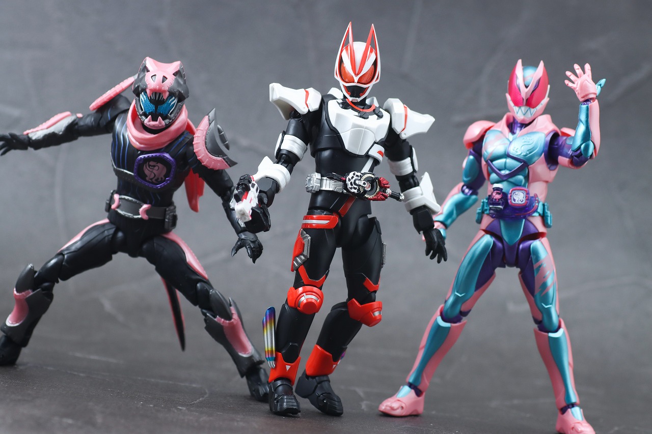 S.H.フィギュアーツ　仮面ライダーギーツ マグナムブーストフォーム　レビュー　アクション　仮面ライダーリバイ　レックスゲノム　仮面ライダーバイス