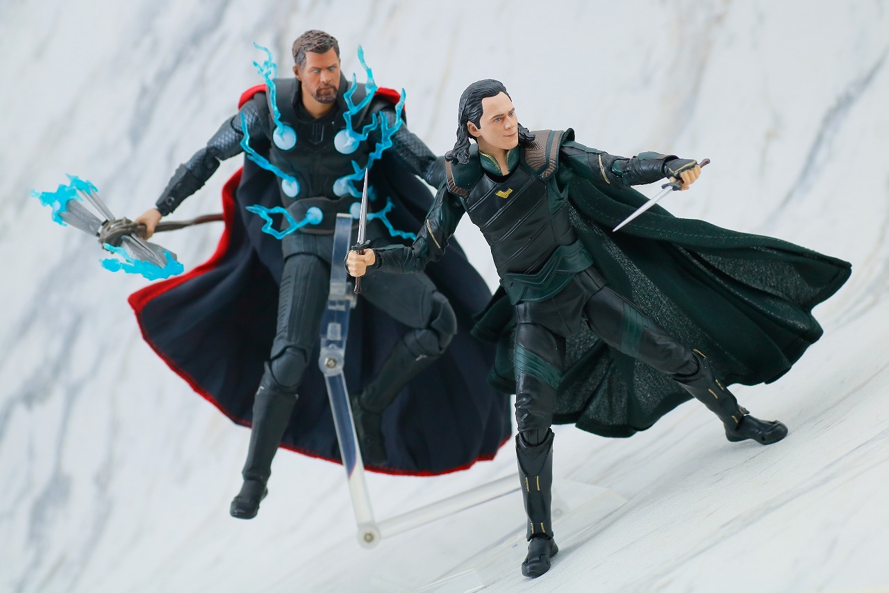 MAFEX　ロキ　アベンジャーズ　インフィニティ・ウォー　レビュー　アクション　ソー