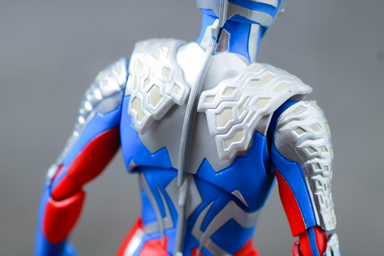 S.H.フィギュアーツ　テクターギア・ゼロ　ウルトラマンゼロ　レビュー　通常状態　本体