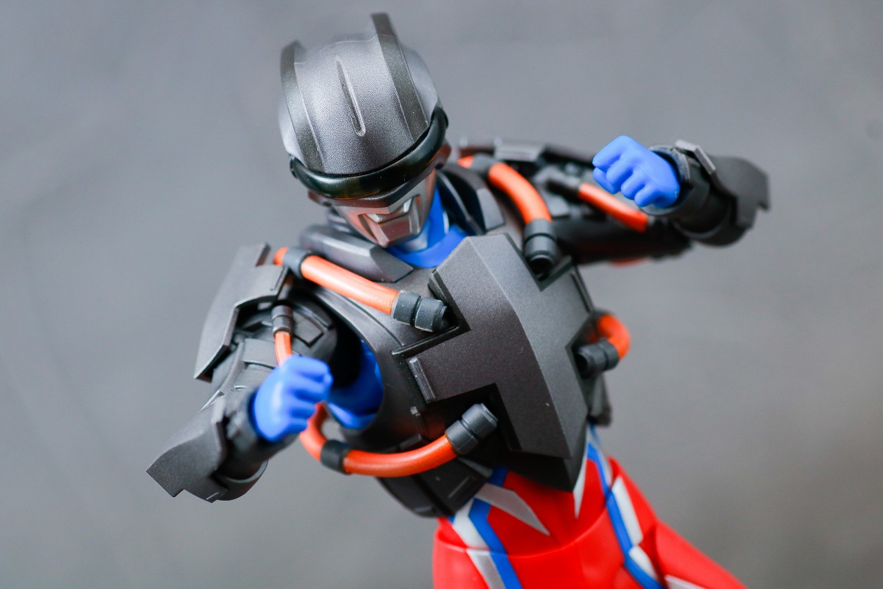 S.H.フィギュアーツ　テクターギア・ゼロ　ウルトラマンゼロ　レビュー　アクション