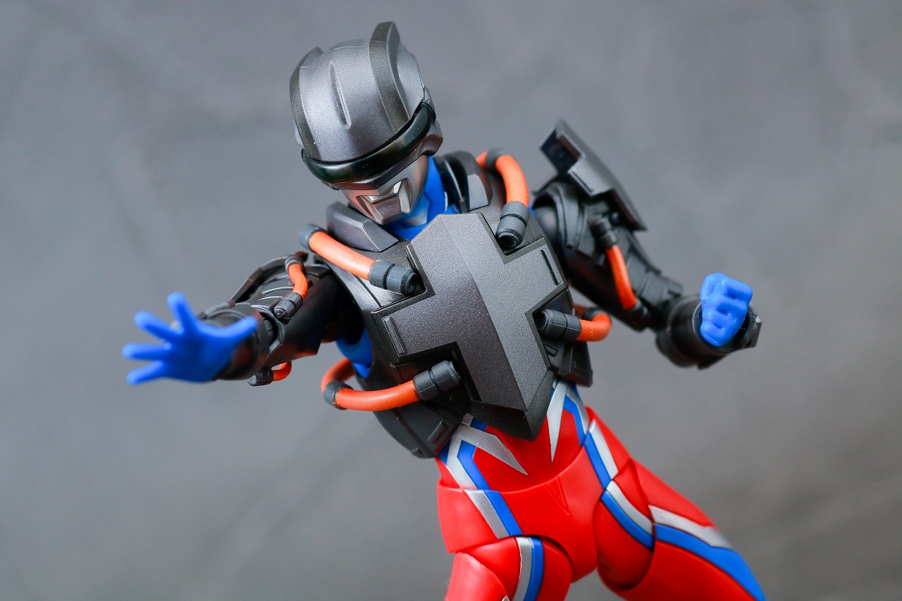 S.H.フィギュアーツ　テクターギア・ゼロ　ウルトラマンゼロ　レビュー　アクション