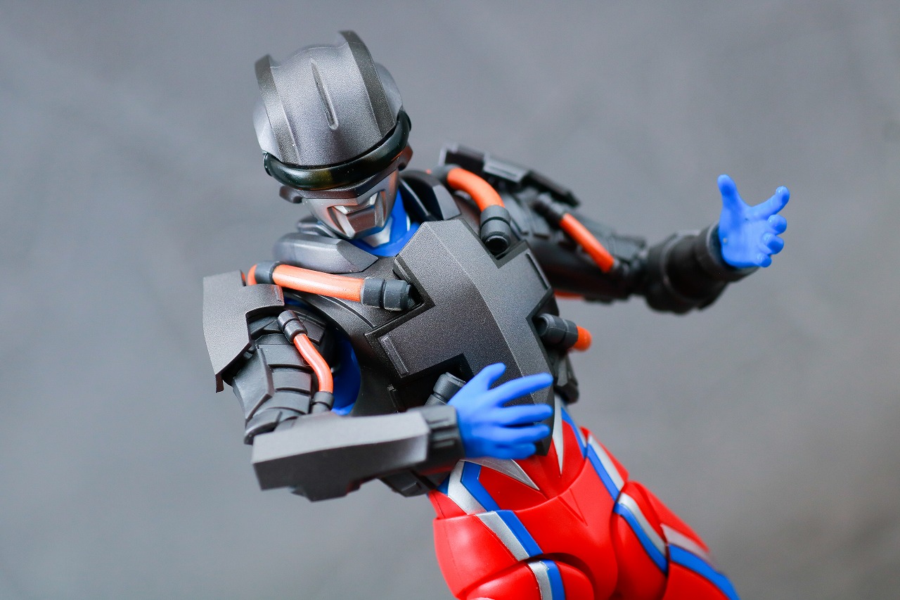 S.H.フィギュアーツ　テクターギア・ゼロ　ウルトラマンゼロ　レビュー　アクション