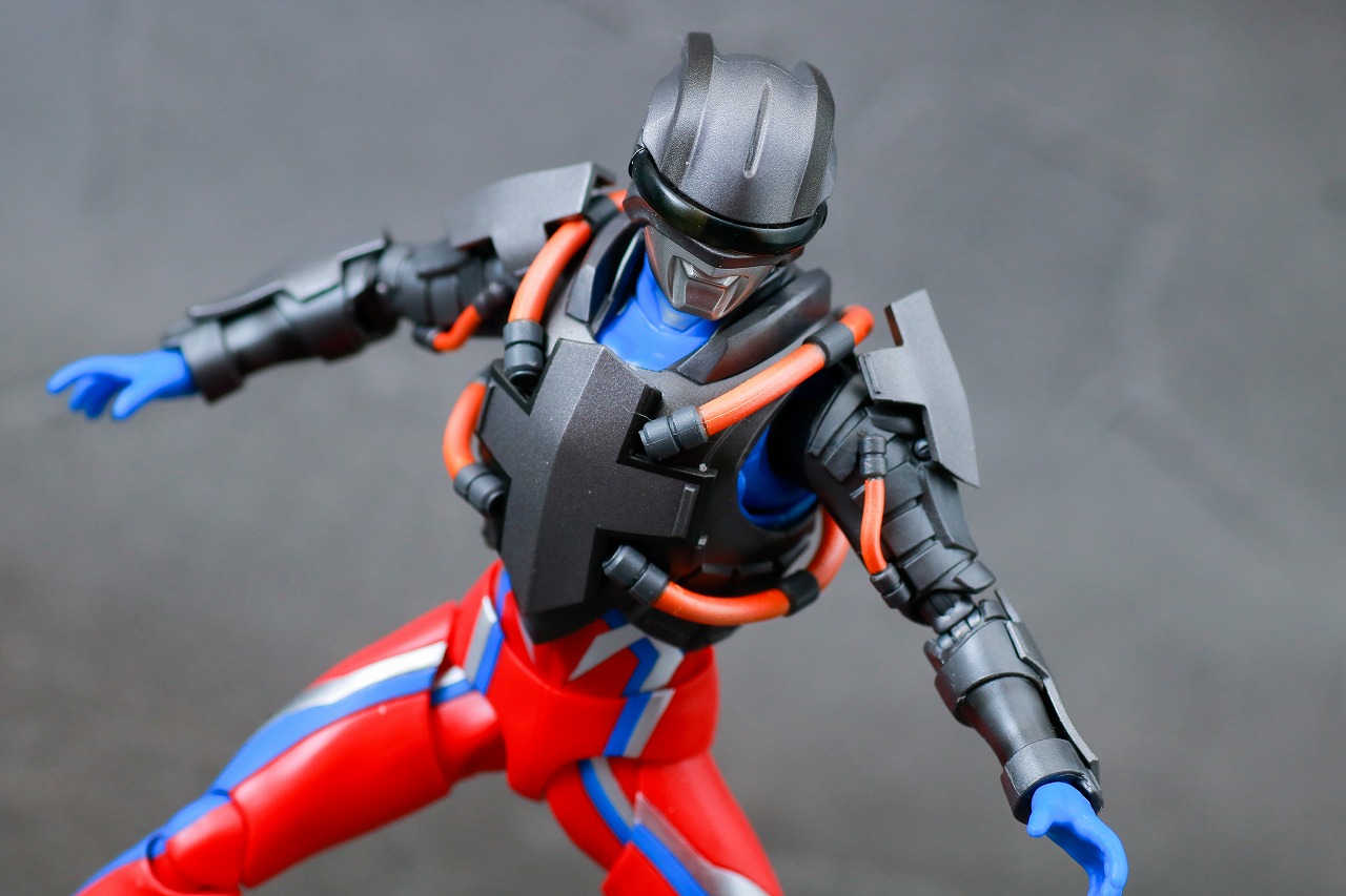 S.H.フィギュアーツ　テクターギア・ゼロ　ウルトラマンゼロ　レビュー　アクション