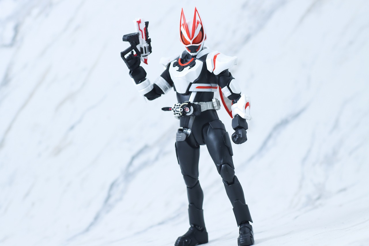 S.H.フィギュアーツ　仮面ライダーギーツ エントリーレイズフォーム　レビュー　アクション　マグナムフォーム