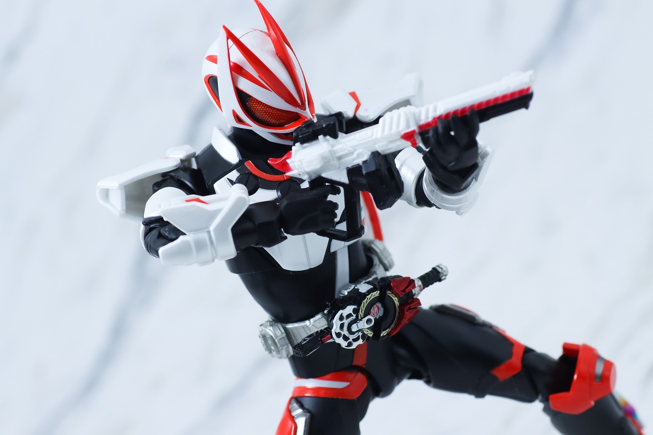 S.H.フィギュアーツ　仮面ライダーギーツ エントリーレイズフォーム　レビュー　アクション　マグナムブーストフォーム