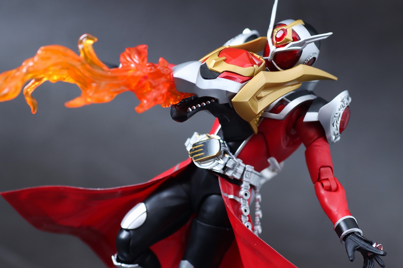 S.H.フィギュアーツ　仮面ライダーウィザード フレイムドラゴン／オールドラゴン　真骨彫製法　レビュー　アクション