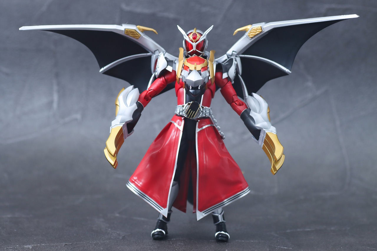 S.H.フィギュアーツ　仮面ライダーウィザード フレイムドラゴン／オールドラゴン　真骨彫製法　レビュー　本体