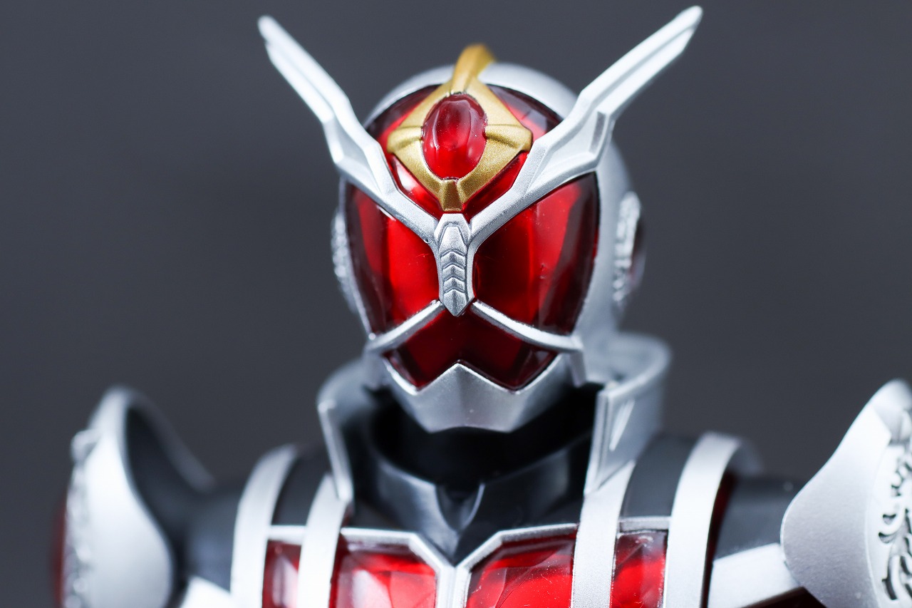 S.H.フィギュアーツ　仮面ライダーウィザード フレイムドラゴン／オールドラゴン　真骨彫製法　レビュー　本体