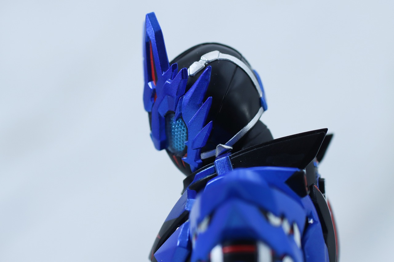 S.H.フィギュアーツ　仮面ライダーバルカン ローンウルフ　レビュー　可動範囲