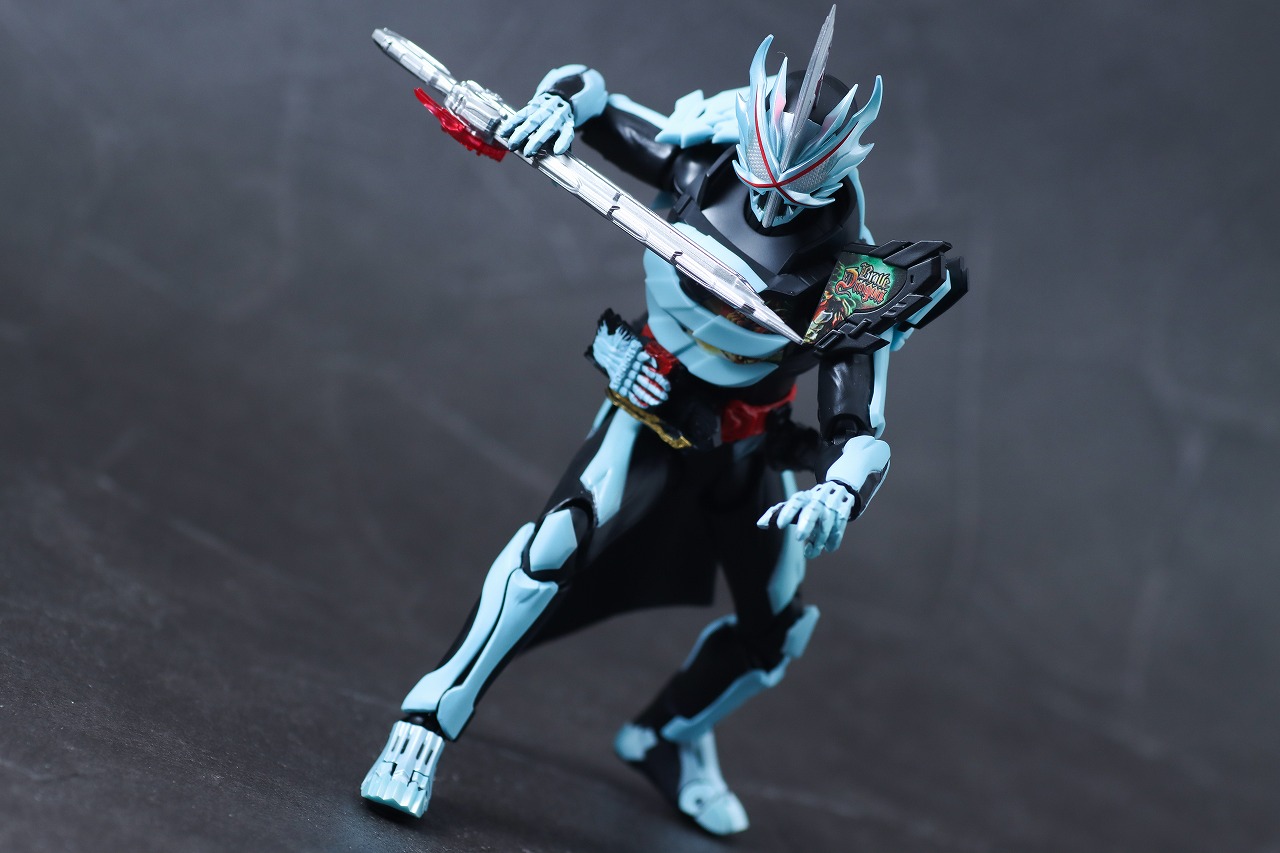 S.H.フィギュアーツ　仮面ライダーセイバー　プリミティブドラゴン　レビュー　アクション