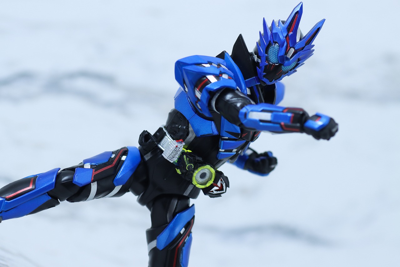 S.H.フィギュアーツ　仮面ライダーバルカン ローンウルフ　レビュー　アクション