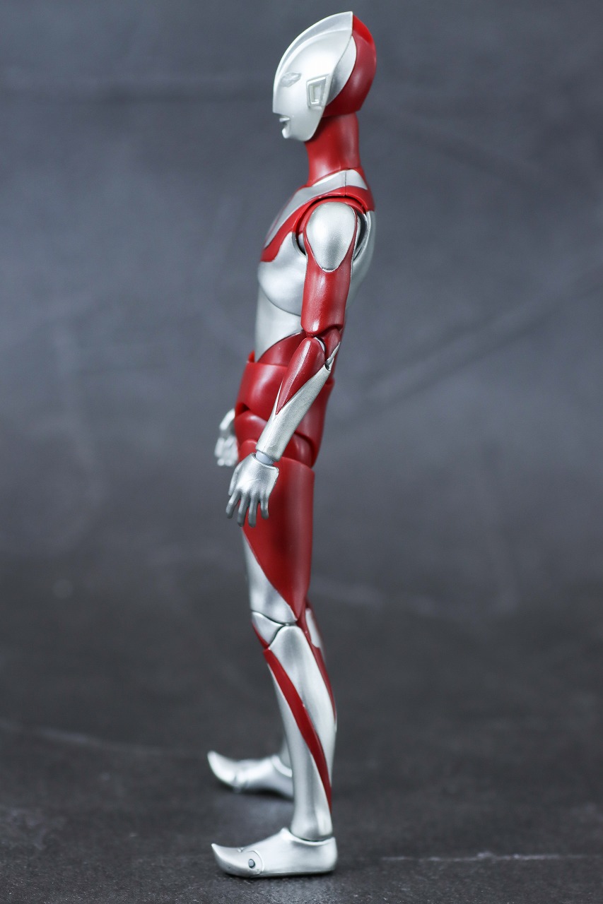 S.H.フィギュアーツ　にせウルトラマン（『シン・ウルトラマン』）　レビュー　本体