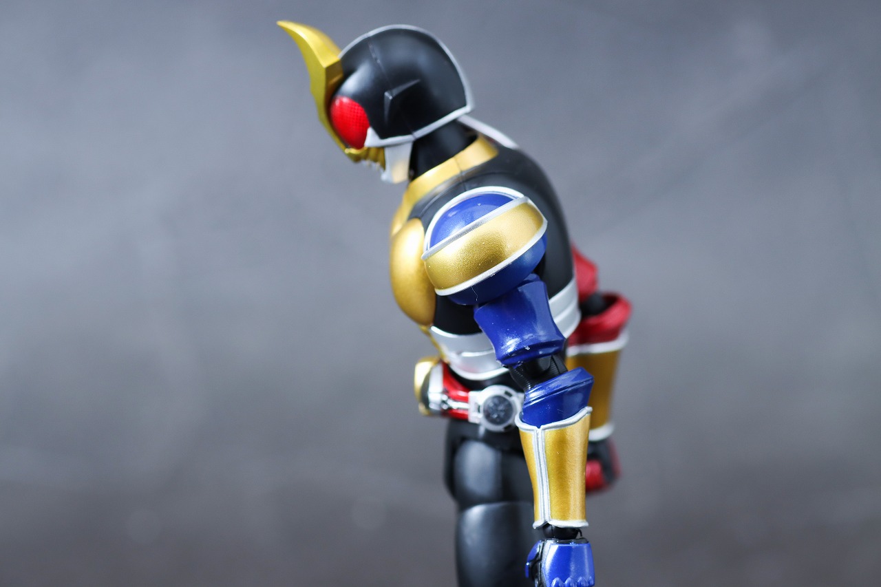 S.H.フィギュアーツ　仮面ライダーアギト トリニティフォーム　真骨彫製法　レビュー　可動範囲