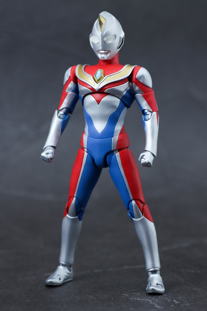 S.H.フィギュアーツ　ウルトラマンダイナ フラッシュタイプ　真骨彫製法　レビュー　本体