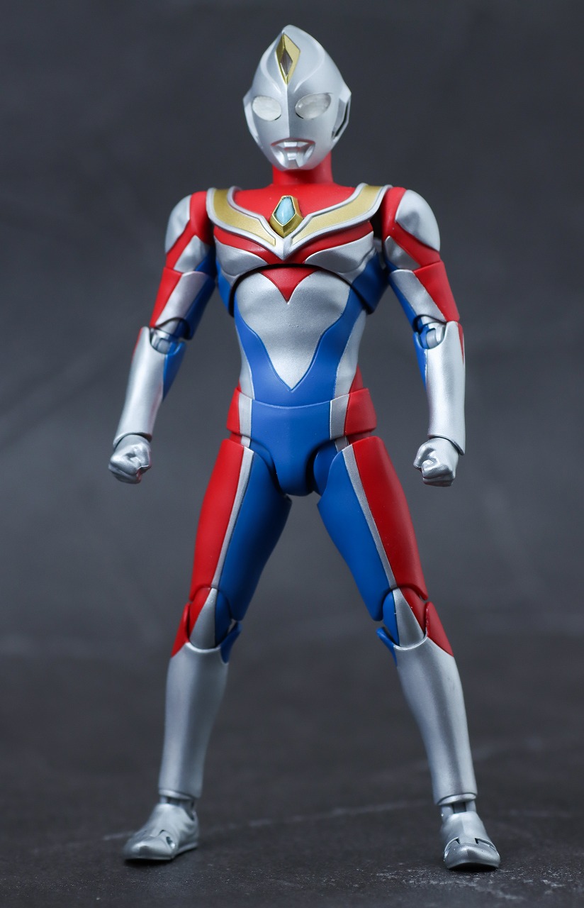 S.H.フィギュアーツ　ウルトラマンダイナ フラッシュタイプ　真骨彫製法　レビュー　本体