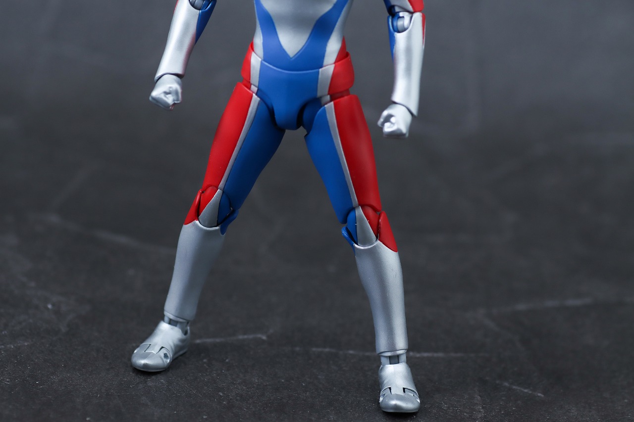 S.H.フィギュアーツ　ウルトラマンダイナ フラッシュタイプ　真骨彫製法　レビュー　本体