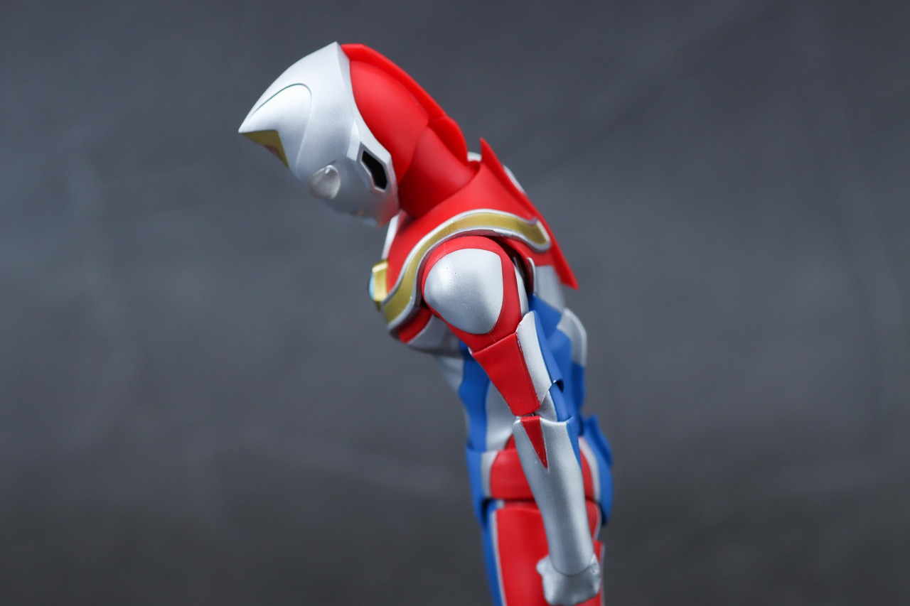 S.H.フィギュアーツ　ウルトラマンダイナ フラッシュタイプ　真骨彫製法　レビュー　可動範囲