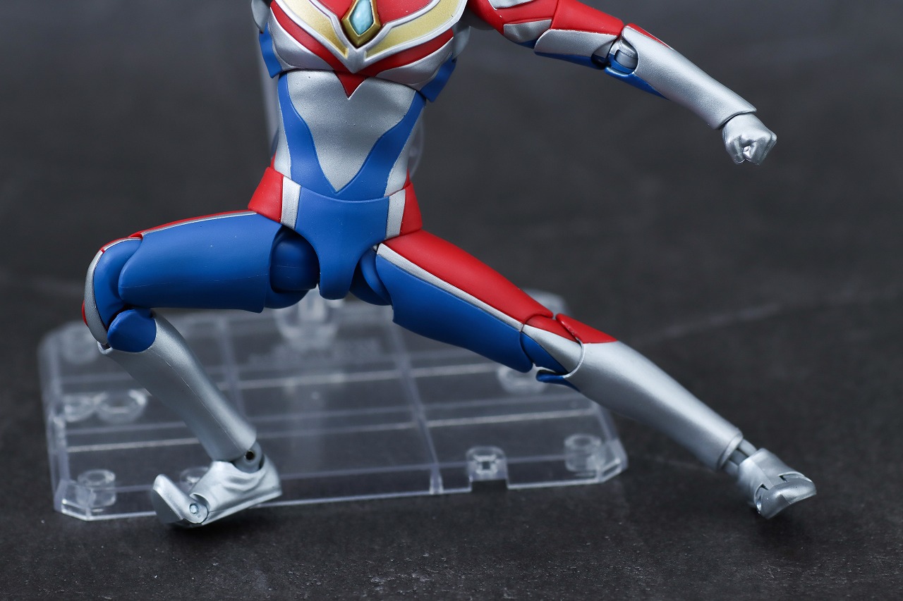 S.H.フィギュアーツ　ウルトラマンダイナ フラッシュタイプ　真骨彫製法　レビュー　可動範囲