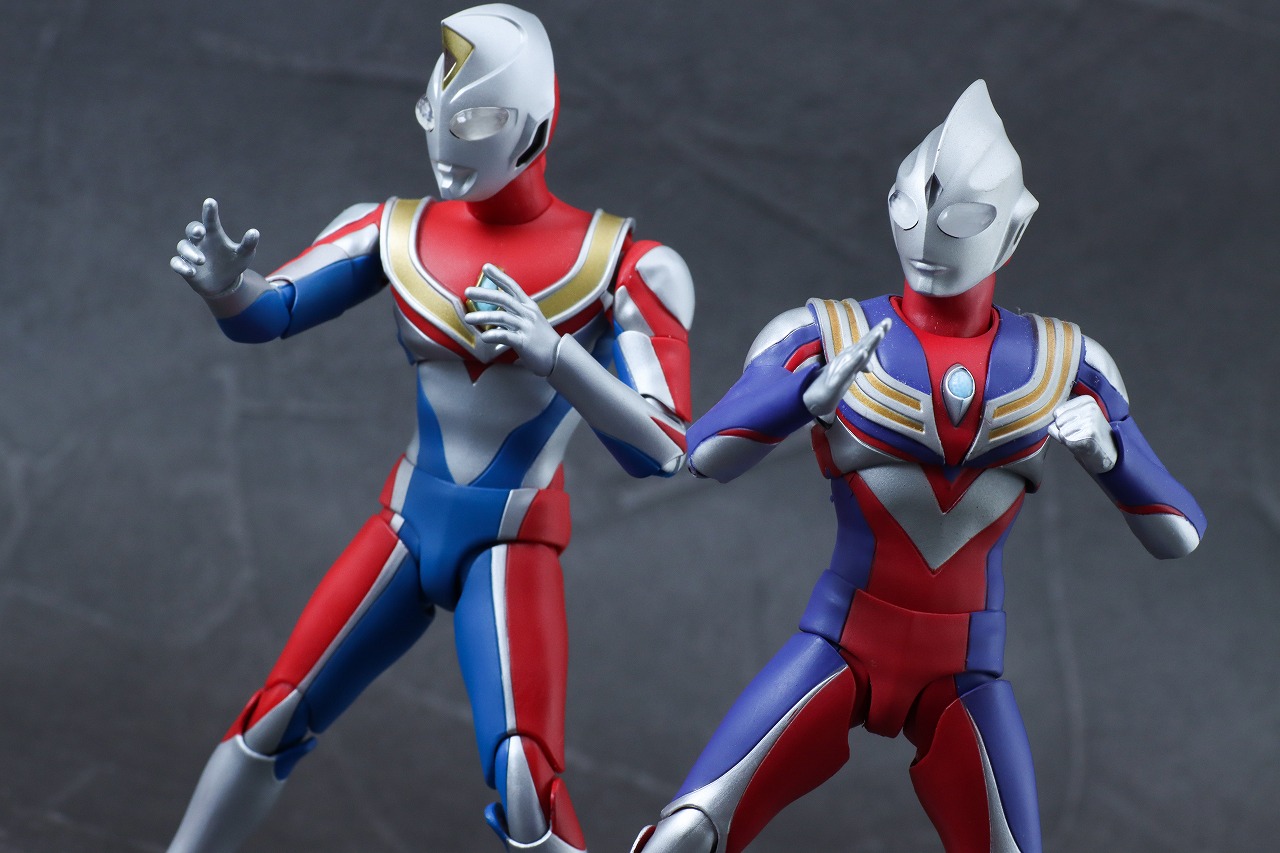 S.H.フィギュアーツ　ウルトラマンダイナ フラッシュタイプ　真骨彫製法　レビュー　アクション　ウルトラマンティガ　マルチタイプ