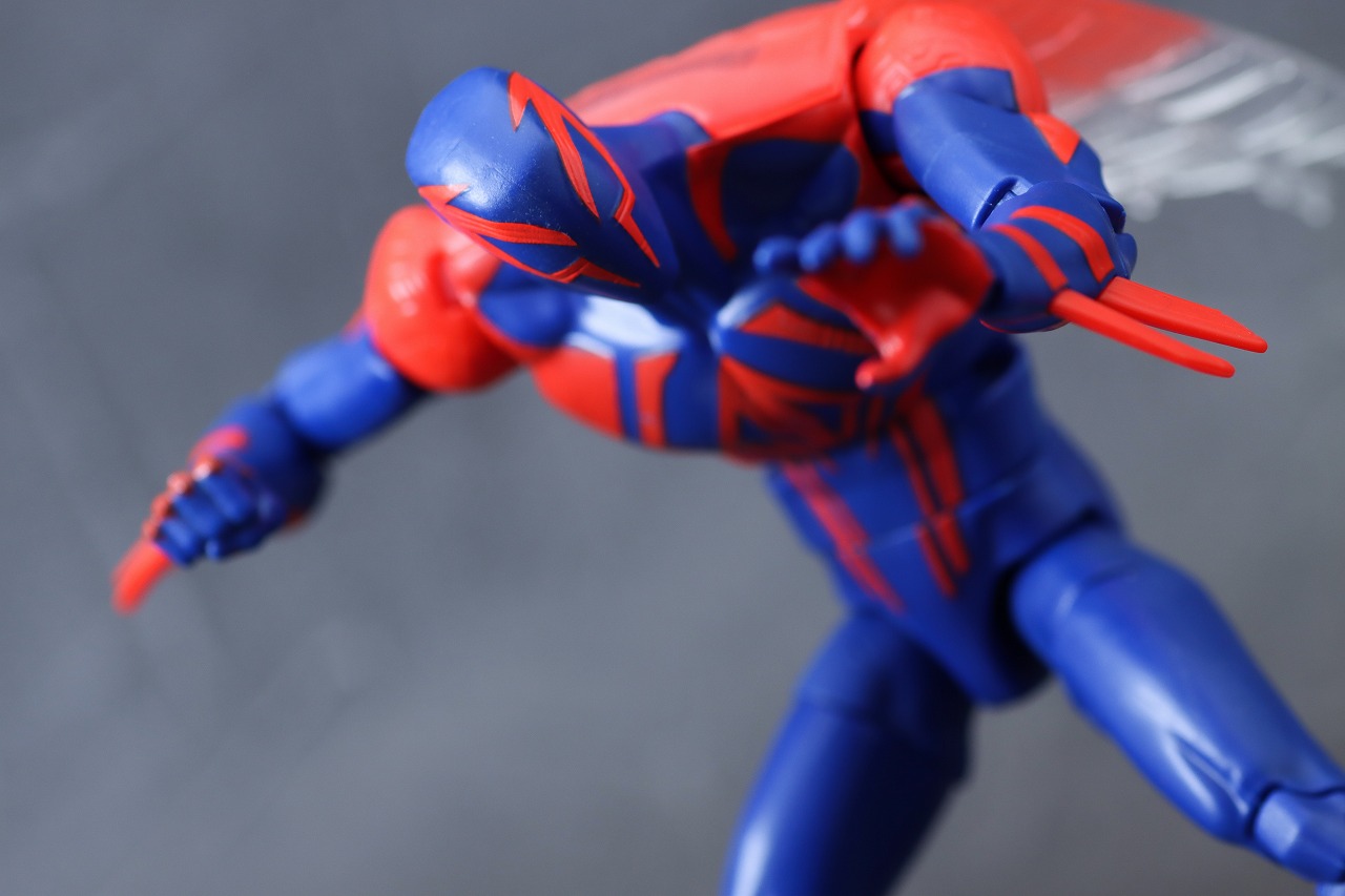 マーベルレジェンド　スパイダーマン2099　アクロス・ザ・スパイダーバース　レビュー　アクション